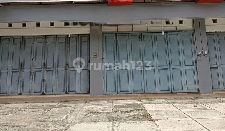 Spacious Shop House in Purwokerto Spacious Shop House in Purwokerto