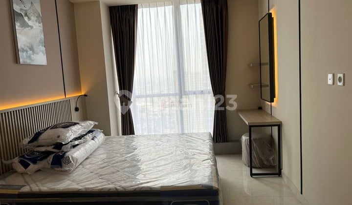 Luxury 2Br + Maid Room Taman Anggrek Residences - Modern Contemporary | Direct Access Cp & Ta Mall , Fasilitas Keamanan 24 Jam & Access Card, Kolam Renang Dewasa & Anak