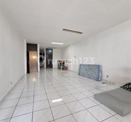 Best Location! 4.5-Story Ruko in Tanjung Selor - Near Tanah Abang, Thamrin & Gajah Mada, Close to Mall, Wholesale Market & Office Area, Grand Indonesia & Thamrin City, Tanah Abang Market Blocks A-G, Tarakan Hospital Jakarta, Sdn Cideng 01 Pagi,