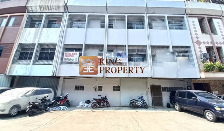 Best Deal! Dijual Ruko Gandeng 3,5 Lantai SHM di Pangeran Jayakarta - Row Jalan Lebar, Bebas Banjir, Area Bisnis Premium, Ekat Pusat Perbelanjaan Harco Mangga Dua, Stasiun Jayakarta, Dikelilingi Perusahaan - Perusahaan Besar, Hotel 55 International