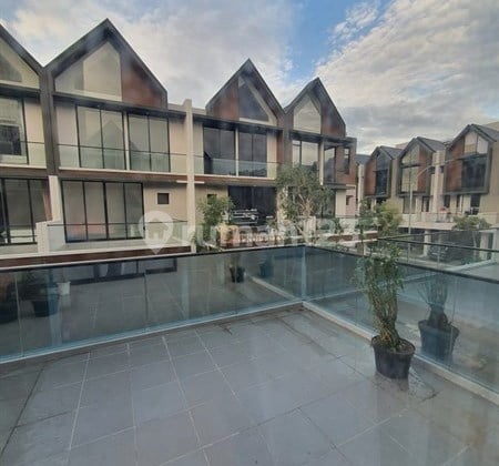 Rare Unit! Osaka Residences PIK 2 - Modern Tropical Japanese, 3 Lantai, Dekat Tokyo Hub & Pantai Pasir Putih, Fasilitas One Gate System, Keamanan & CCTV 24 jam, Row jalan lebar, Playground anak, Jogging track & taman hijau, Danau buatan,Area parkir luas