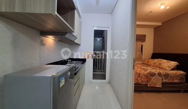 For Rent 1BR Madison Park - Scandinavian Minimalist, Near Central Park & Central Park 2, Facilities include Swimming Pool, Jogging Track, Basketball Court, Gym, Billiards, Sky Garden, EV Charging Station