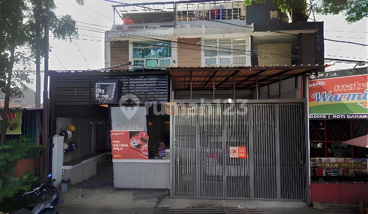 Dijual Cepat! Ruko 3 Lantai Full Furnish di Pusat Kota Bandung - Investasi Menjanjikan, Fasilitas Kolam Renang, Whirlpool & Jacuzzi, Infinity Pool, Sky Garden, BBQ Area, Pool Lounge, Sauna, Gym, Outdoor Playground & Kids Playground, Sistem Keamanan 24 Jam