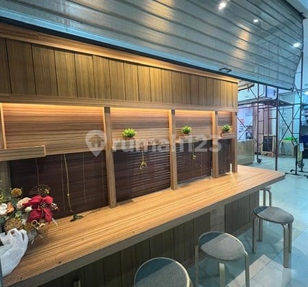 Kios Strategis di Madison Park Central Park - Full Furnished, Siap Usaha