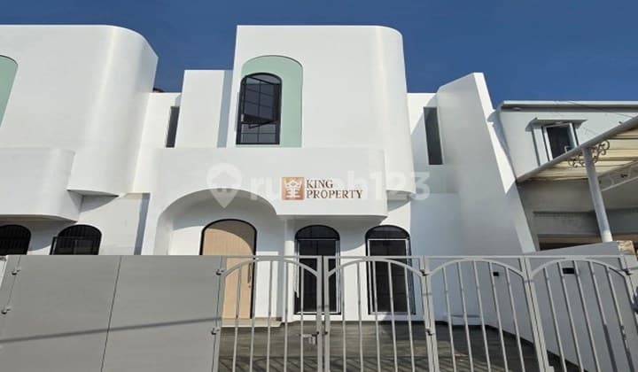 Rumah Hook Little Santorini Citra Garden 2 - 2 Lantai + Mezzanine | Dekat Daan Mogot