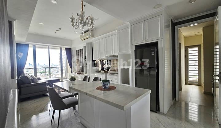 Unit 3BR Besar & Elegan - Modern Classic Luxury, Langkah ke Mall Taman Anggrek, Fasilitas Swimming Pool, Kids Playgrounds, Club House, Spa, Fitness Center, Garden, Jogging Track