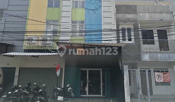 Rent Shop House Area 2-3 Floors Strategic Tanjung Duren - Near Ukrida Hospital & Central Park, Pasar Jaya Tomang Barat, Tanjung Duren Selatan 01 Public Elementary School
