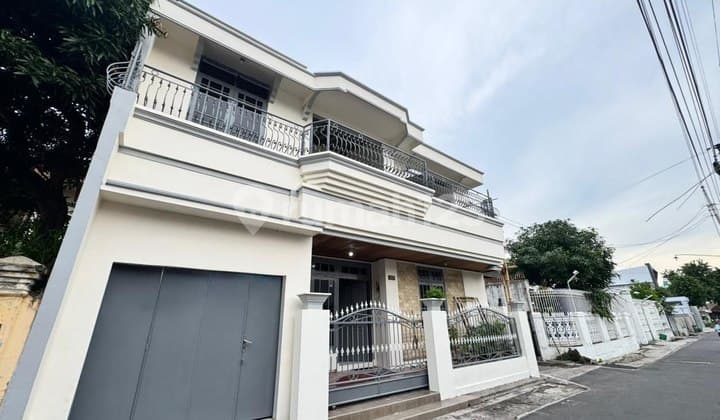 Rumah Kokoh 2Lt Dekat Stasiun Kampus dan Rumah Sakit Solo