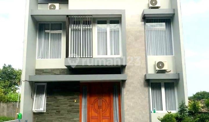 Rumah Mewah 2Lt Cluster One Gate Solobaru