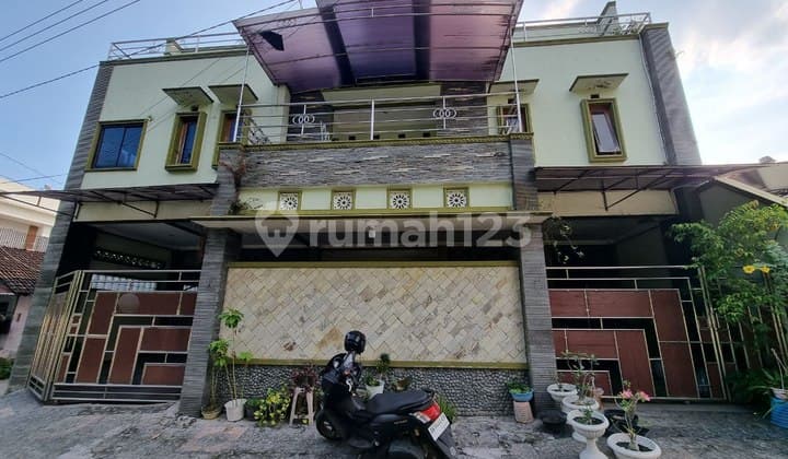 Exclusive Active Kost 3 Floors Fully Furnished Central Area Solo City