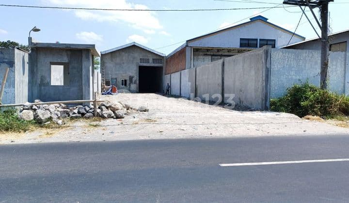 Gudang Baru Proses Finishing Area industri