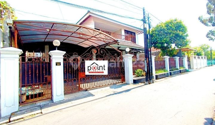 Rumah Mewah Clasic Strategis Tengah Kota Solo