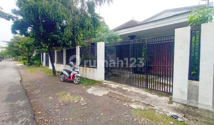 Tanah Include Rumah Bagus Dekat Exit Tol Dan Stadion Solo