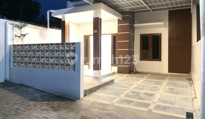 Rumah Cantik Renovated Dekat Kampus UNS Dan Rumah Sakit