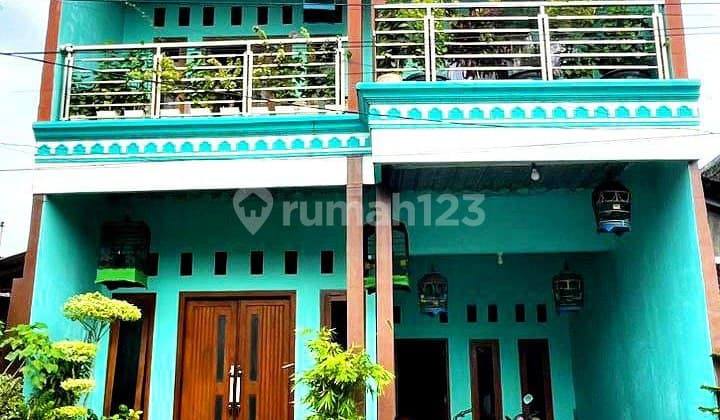 Nice House 2 Floors Near Klewer Market and Solo Palace