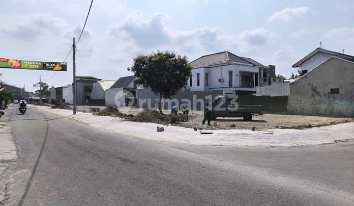 Commercial Lot by the Main Road with High Traffic