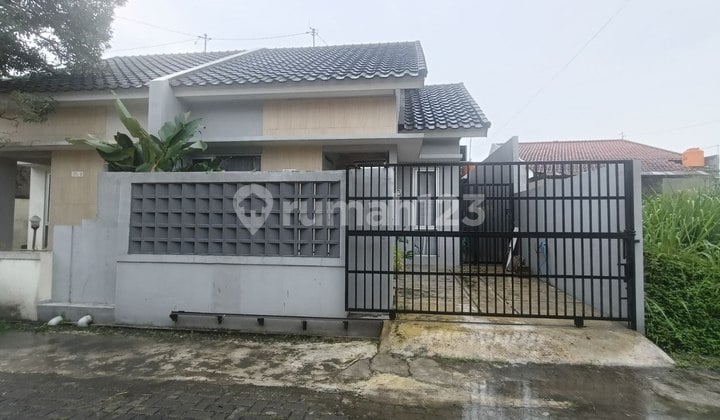 Kontrakan Rumah Cluster Cantik Include Semi Furnish Colomadu