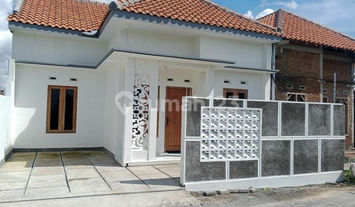 Rumah Baru Ready 2 Unit Dekat Rs Dr.oen dan Al Azhar