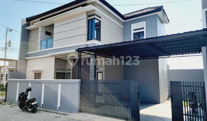 Rumah Baru Cantik 2lt Modern Cluster Grogol Dekat Luwes