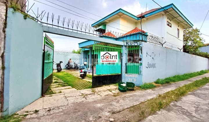 Tanah Strategis Murah Bonus Bangunan Rumah Siap Huni Dekat Ums