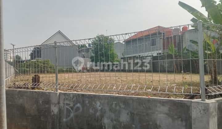 Wide Land in a Housing Complex in Kebayoran Baru, Jakarta