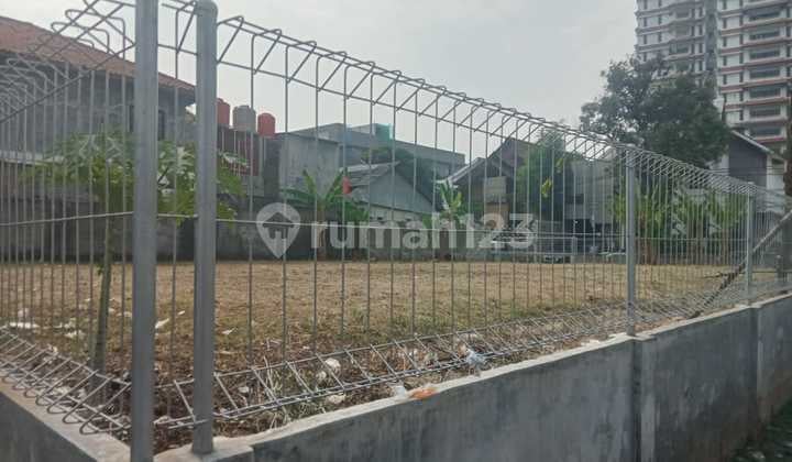 2 Kavling Dalam Perumahan di Kebayoran Baru Jakarta