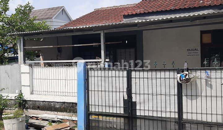 Villa Tomang Baru Rumah tipe Hoek