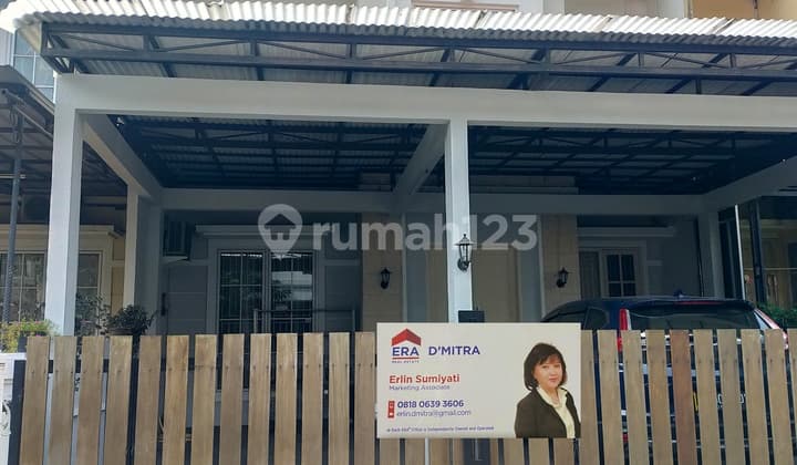 Rumah dua lantai sudah renovasi terawat