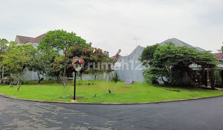 Jual cepet kavling Hoek depan taman