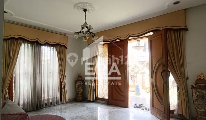 Rumah Mewah Dalam Cluster dengan Bahan Bangunan Berkualitas, Lokasi Dekat LRT dan Gerbang Tol Cibubur
