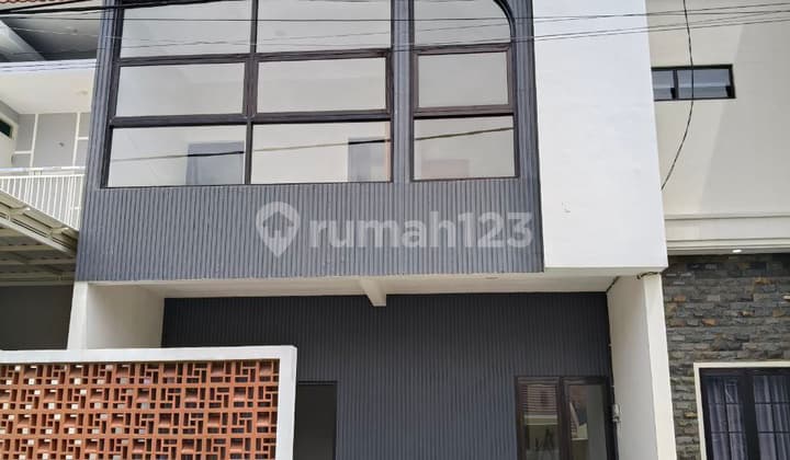 Rumah 2 Lantai Siap Huni Cozy Dekat Kampus Ub