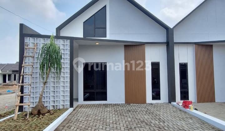 Selling Scandinavian House Near Lawang Toll Exit