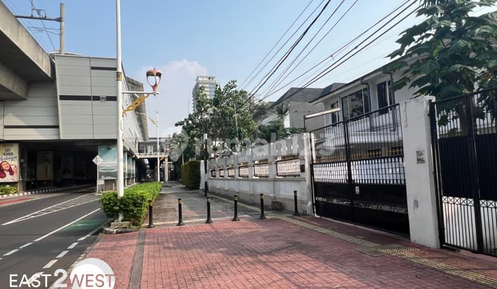 Rumah Kantor Strategis Jalan Sisingamangaraja Jakarta Selatan