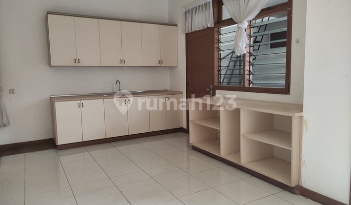 Rumah Dalam Komplex Bagus Daerah Ok