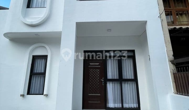 Turun Harga! Rumah Baru Modern 2 Lantai di Setiabudi Regency