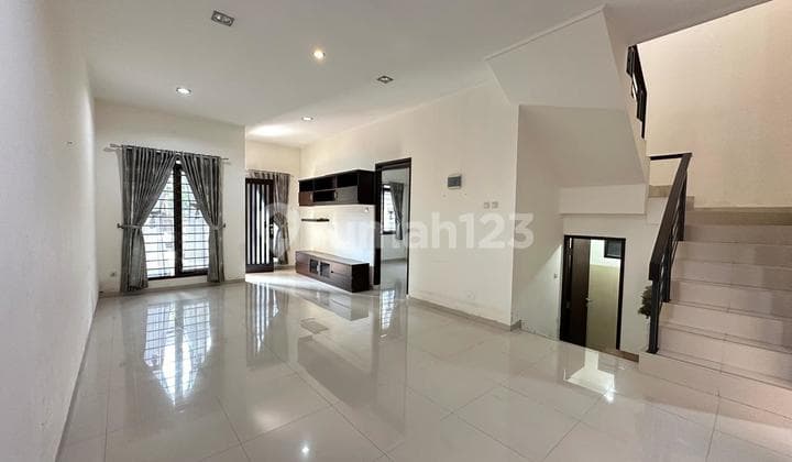 Dijual Rumah Bagus 2 Lantai Siap Huni Di Pondok Hijau Bandung