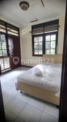 Villa dan X-Pabrik Stainglass Hitung Tanah di Mainroad Cihanjuang
