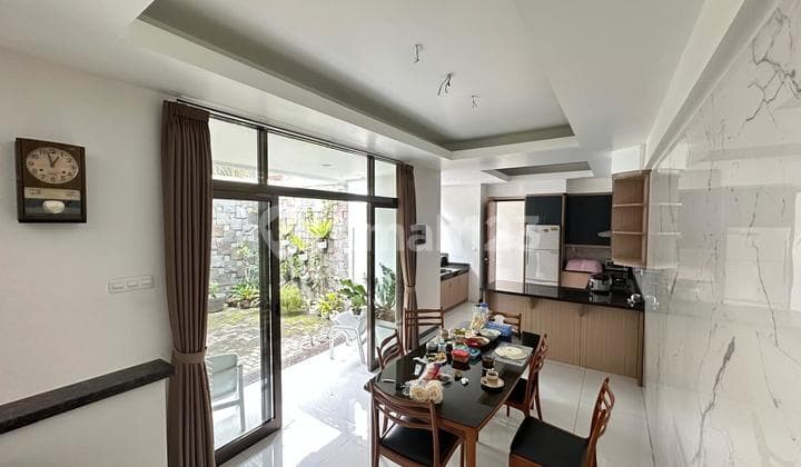 Jual Cepat Rumah Terawat Modern di Budisari Setiabudi Bandung