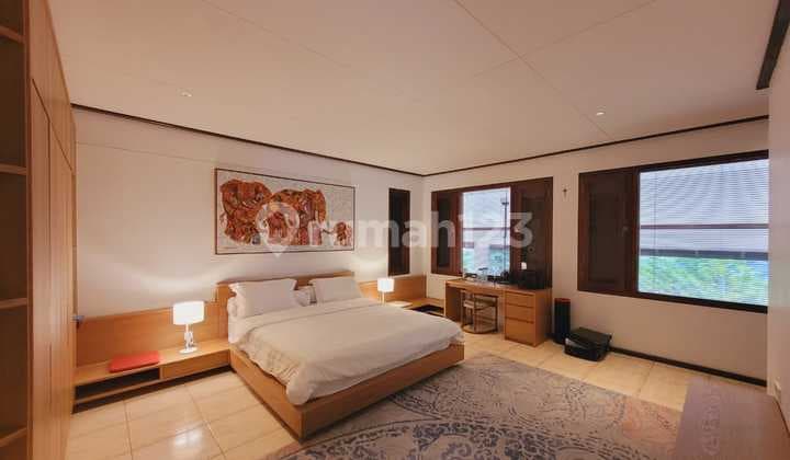 Rumah Luxury Cisatu Sayap Hegarmanah Bandung