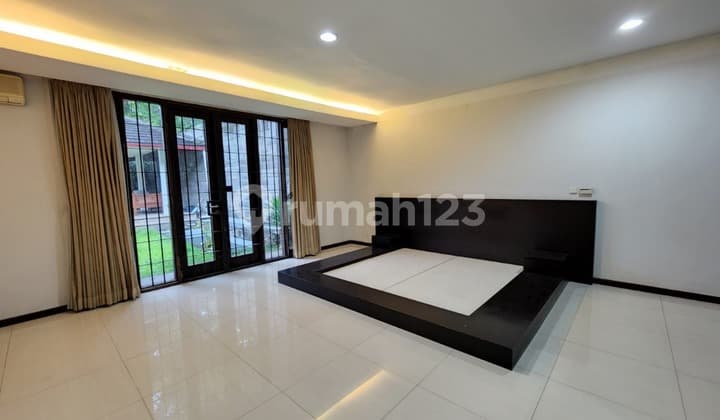 Luxury House with Swimming Pool in Hegarsari Wing Hegarmanah