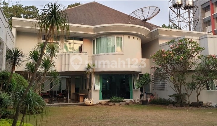 Rumah Mewah Furnish Siap Huni di Sayap Dago