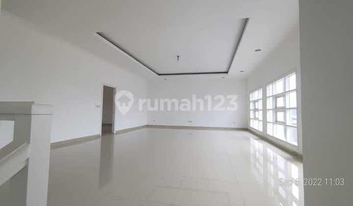 Rumah Bagus Cocok Untuk Ruang Usaha di Batununggal, Kota Bandung