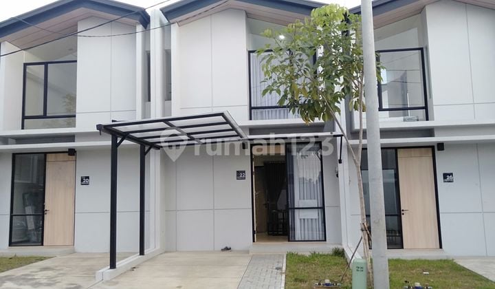 Dikontrakkan Rumah 2 Lantai Full Furnished 2 Kamar Tidur Kawasan KIIC di Karawang
