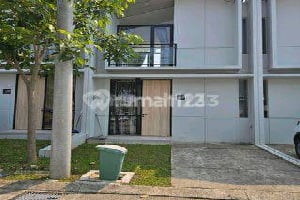 For Rent: 2-Story House with 2 Bedrooms in Kiic Karawang Area