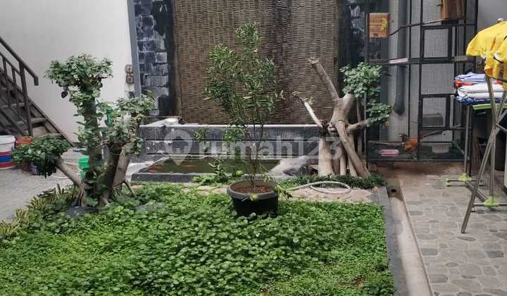 Dijual Rumah Lama Kokoh Terawat Ditengah Kota Sumber Sari Bandung