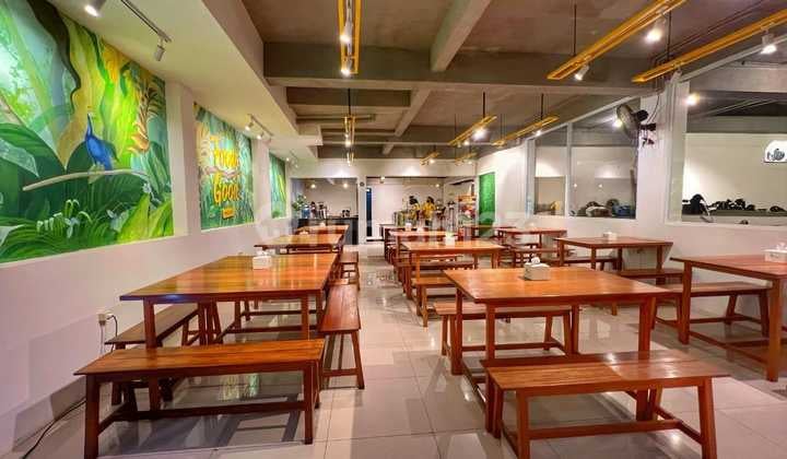 For Rent: Prime Strategic Commercial Space in Ramdhan Area, Bandung.