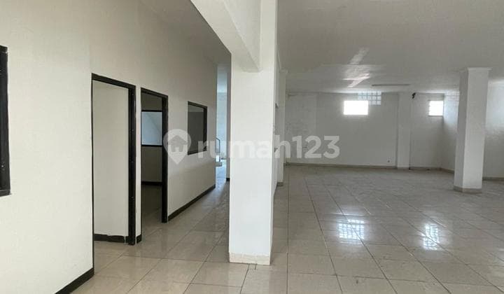 Disewakan Ruko Bagus Lokasi Strategis di Mainroad Laswi Bandung