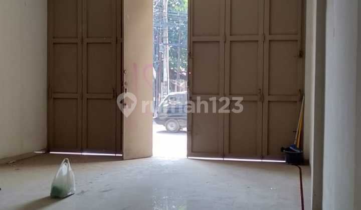 Dijual Ruko Strategis 3 lantai Siap Pakai di Buah Batu Bandung