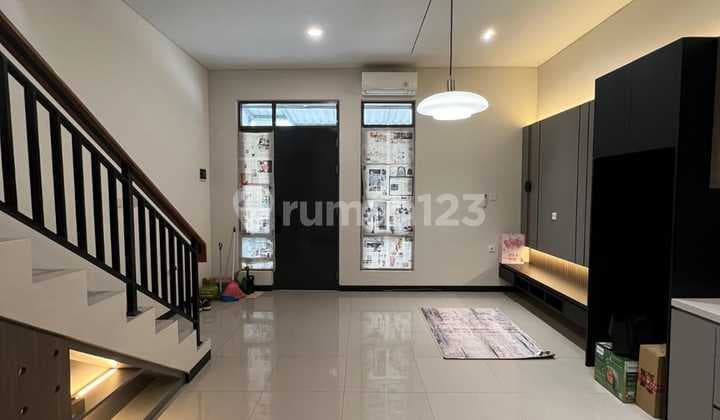 For Sale: Comfortable Modern Minimalist House in Taman Kopo Indah 1, Bandung