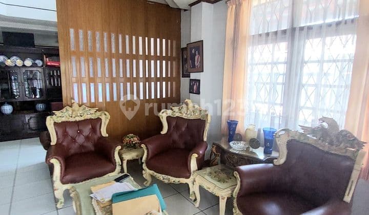 For Sale: Well-Maintained, Sturdy Old House in Muara Bandung Housing Complex